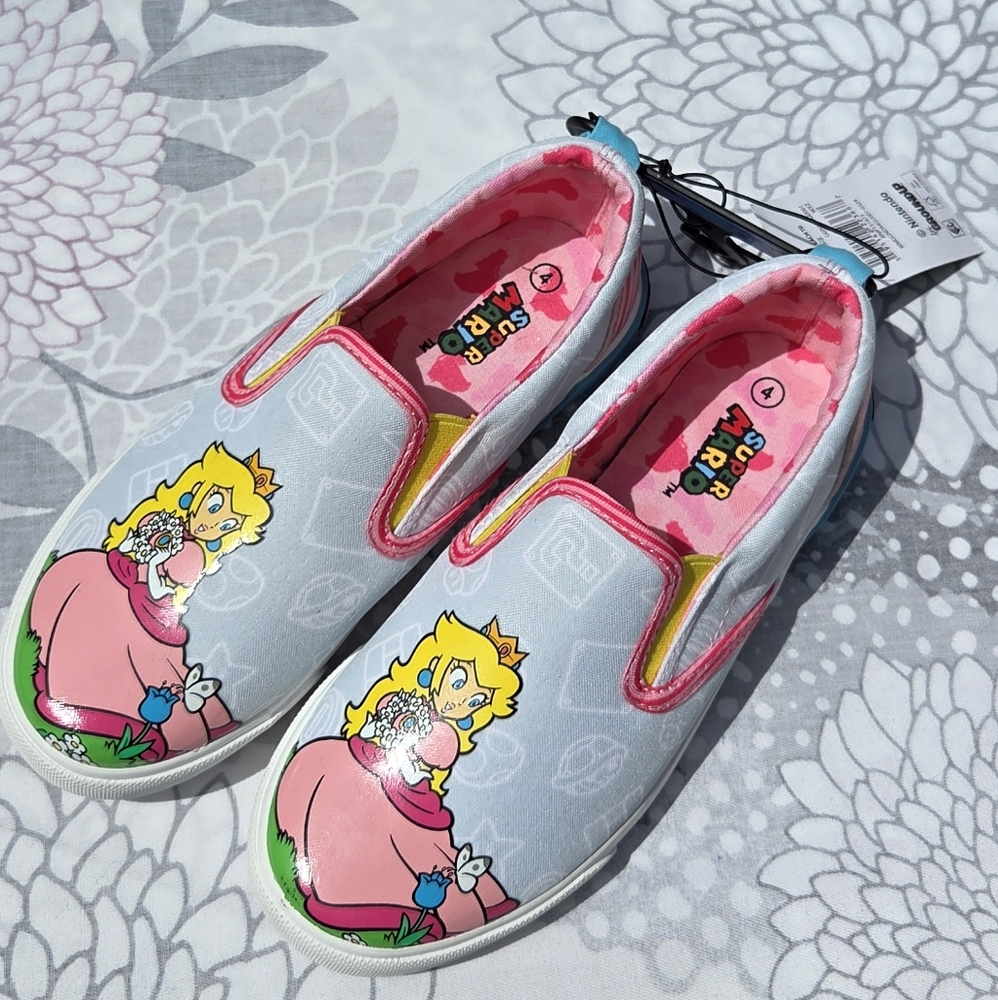 Nintendo. Princess Peach Licensed Canvas Sneakers.